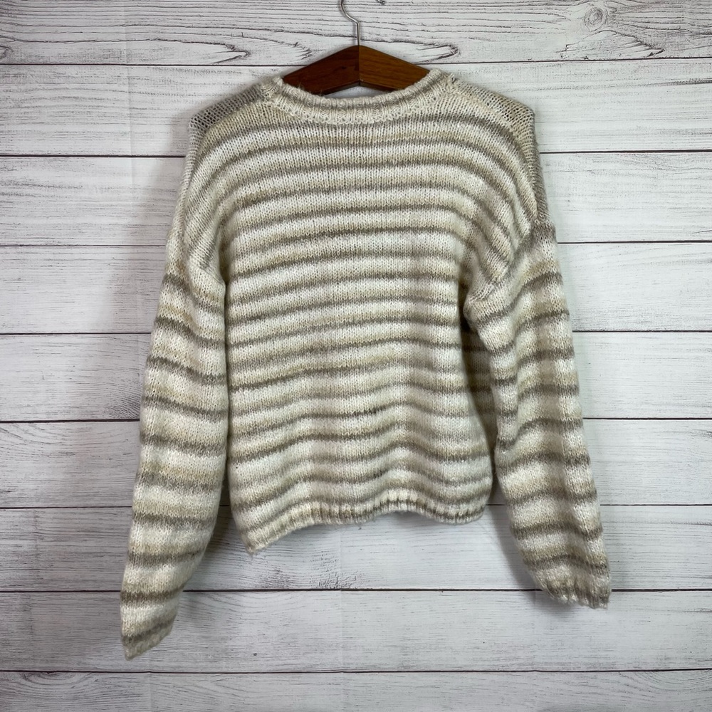 Women’s Z Supply Sweatshirt - Picture 2 of 5